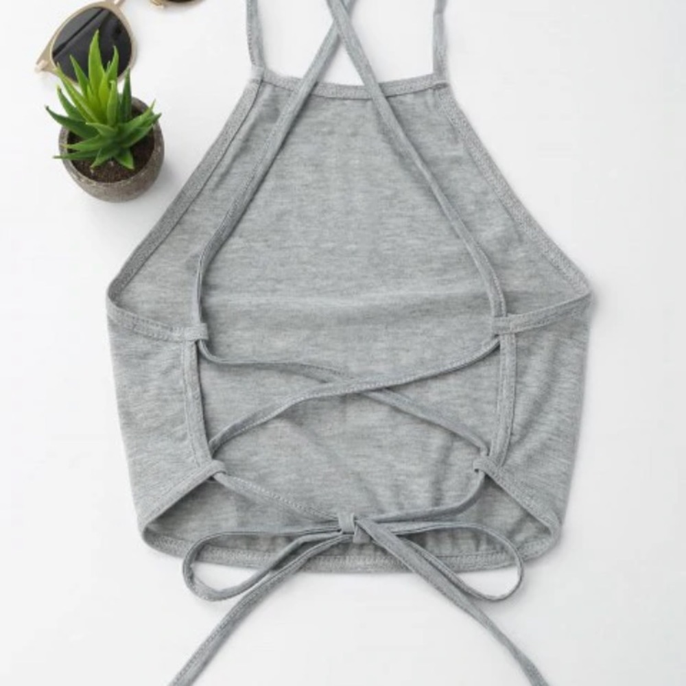 Open back cropped halter top - Picture 3 of 6